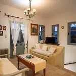 Semini Holiday home *